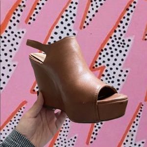 Open Toed Wedges